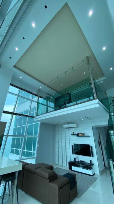 Jelutong The Maritime Suite @ Panoramic Duplex 海景の家 מראה חיצוני תמונה